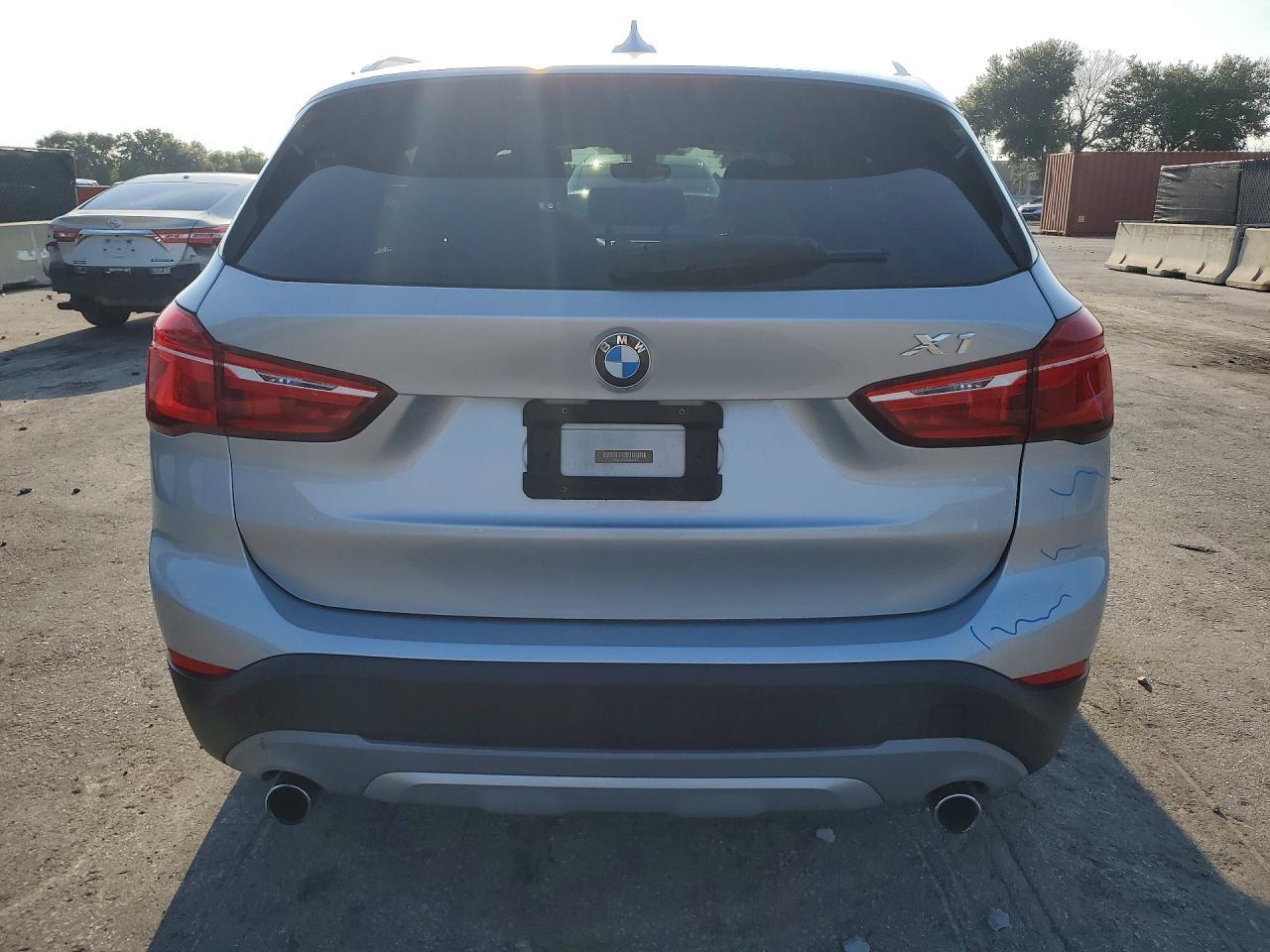 2017 BMW X1 xDrive28I - zdjęcie 6