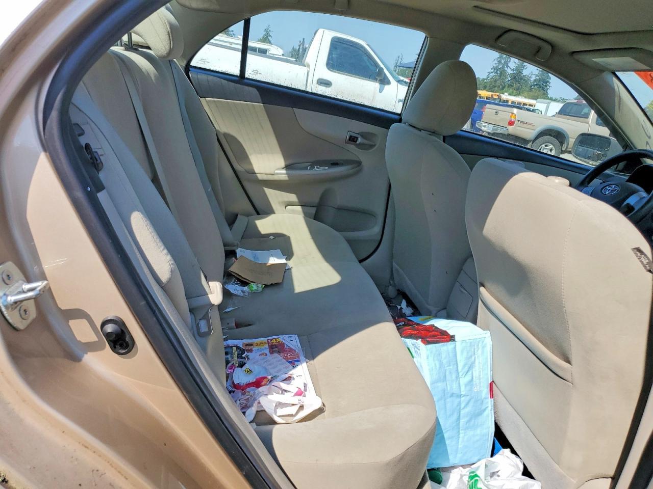 2013 Toyota Corolla Le - zdjęcie 10