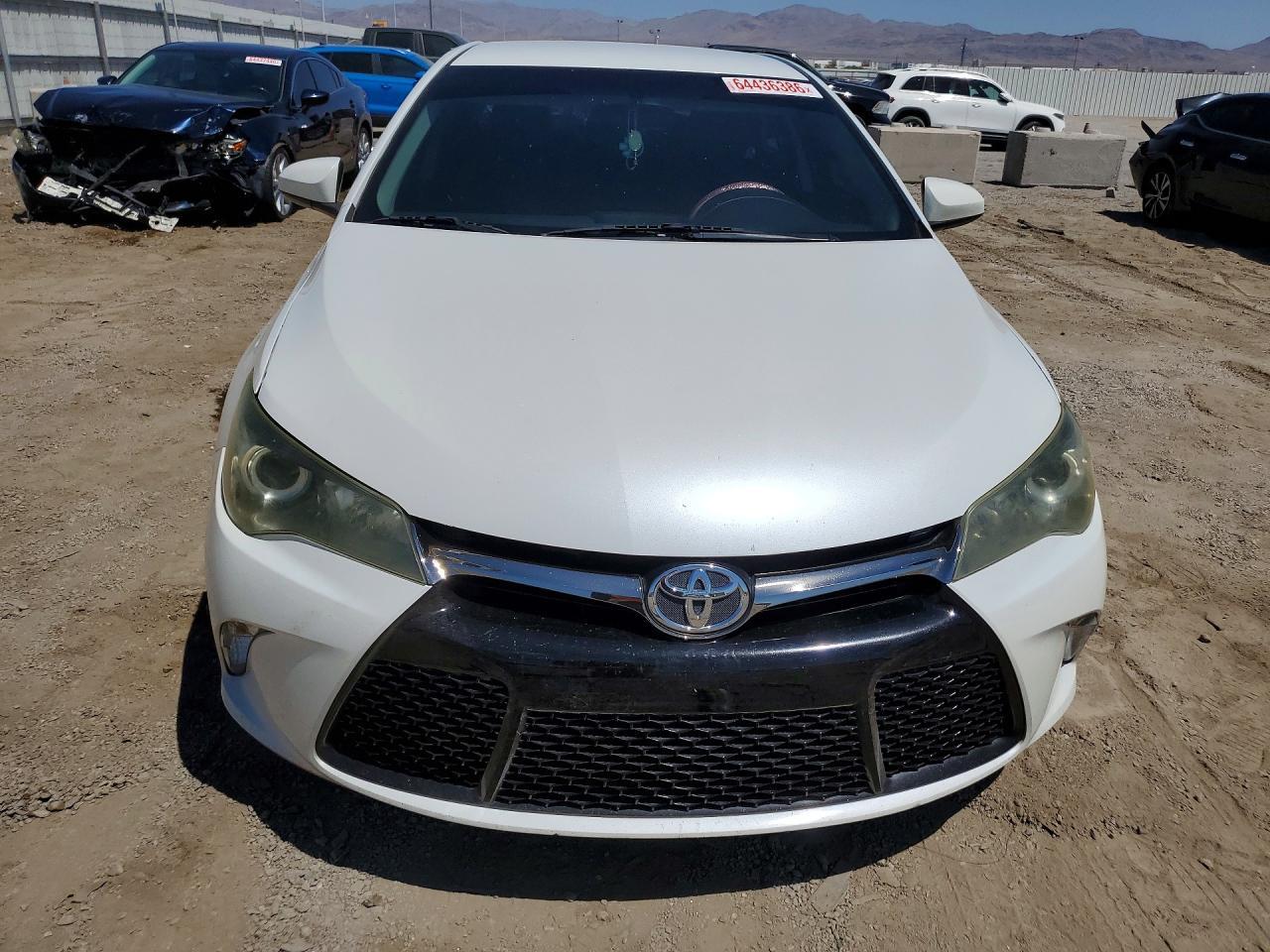 2017 Toyota Camry Le - zdjęcie 5