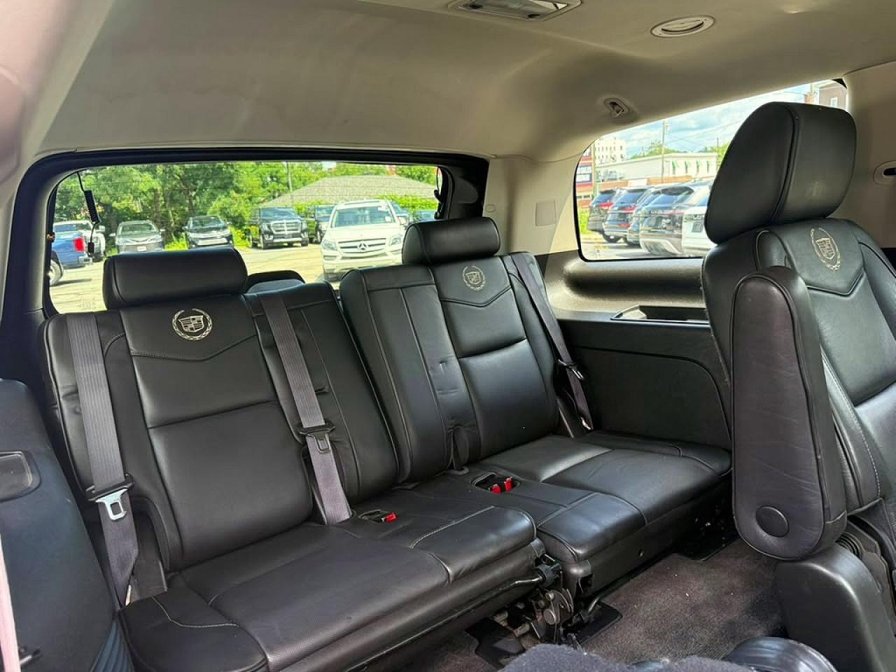2014 Cadillac Escalade Platinum - zdjęcie 11