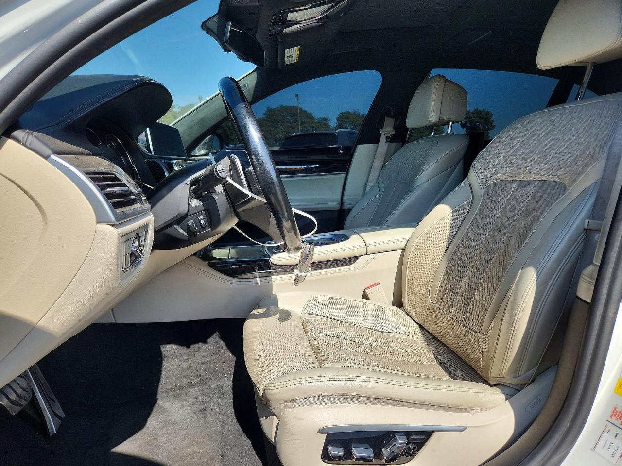 2017 BMW Seria 7 B7 - zdjęcie 7
