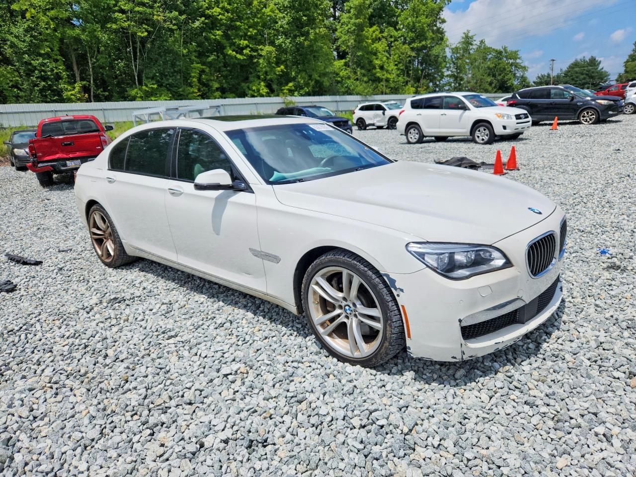 2014 BMW 750 Li - zdjęcie 4