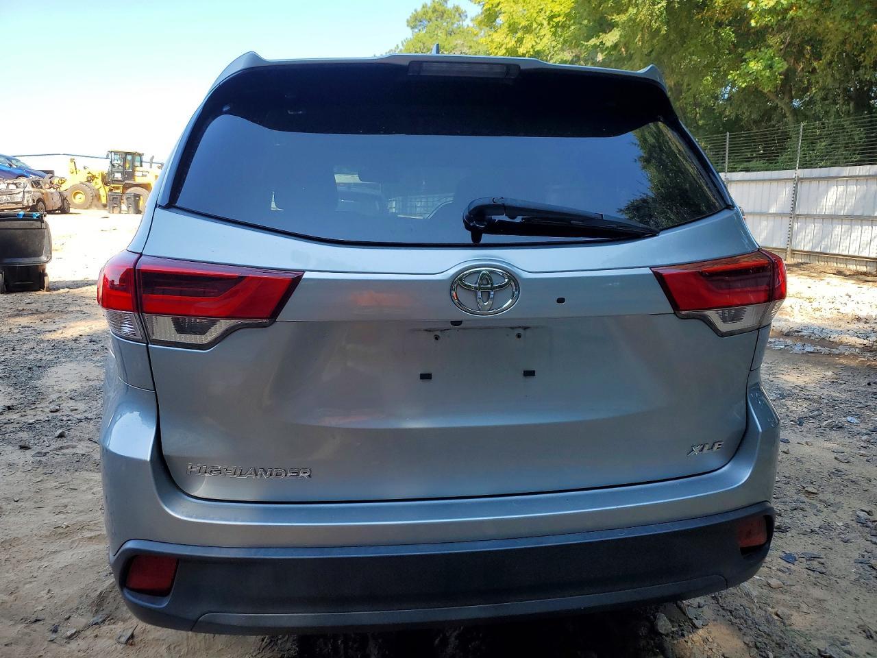 2019 Toyota Highlander Xle - zdjęcie 6