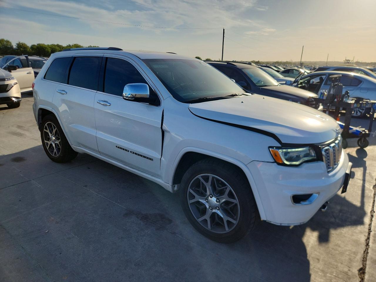 2020 Jeep Grand Cherokee Overland - zdjęcie 4