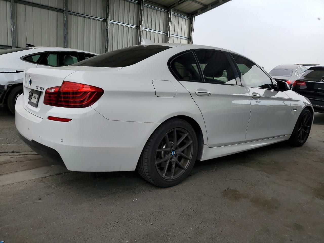 2016 BMW 528 I - zdjęcie 3