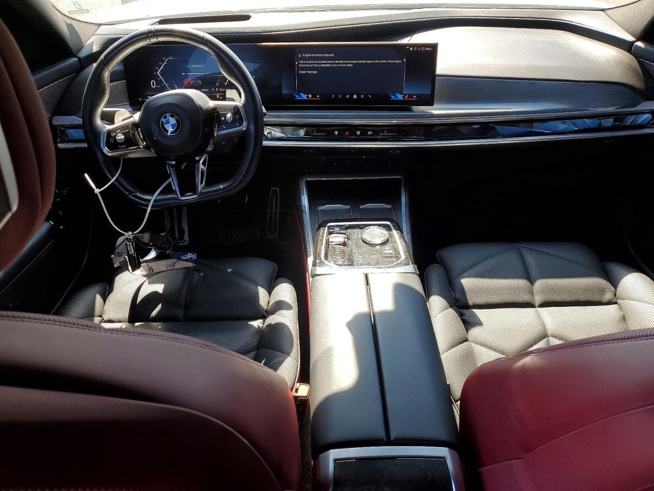 2024 BMW 740 Xi - zdjęcie 8