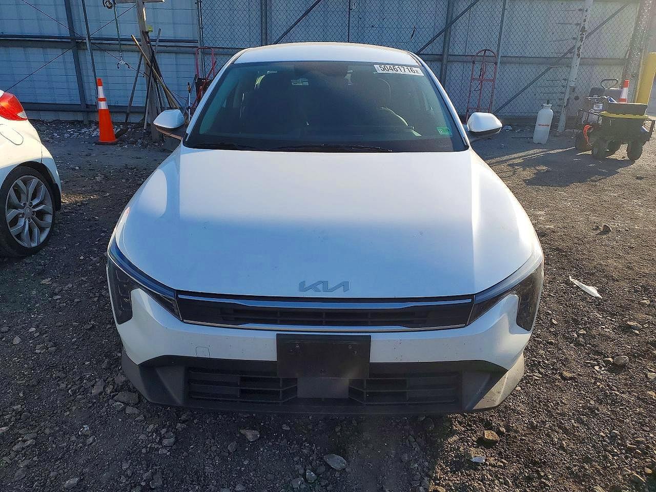 2025 Kia K4 Lxs - zdjęcie 5