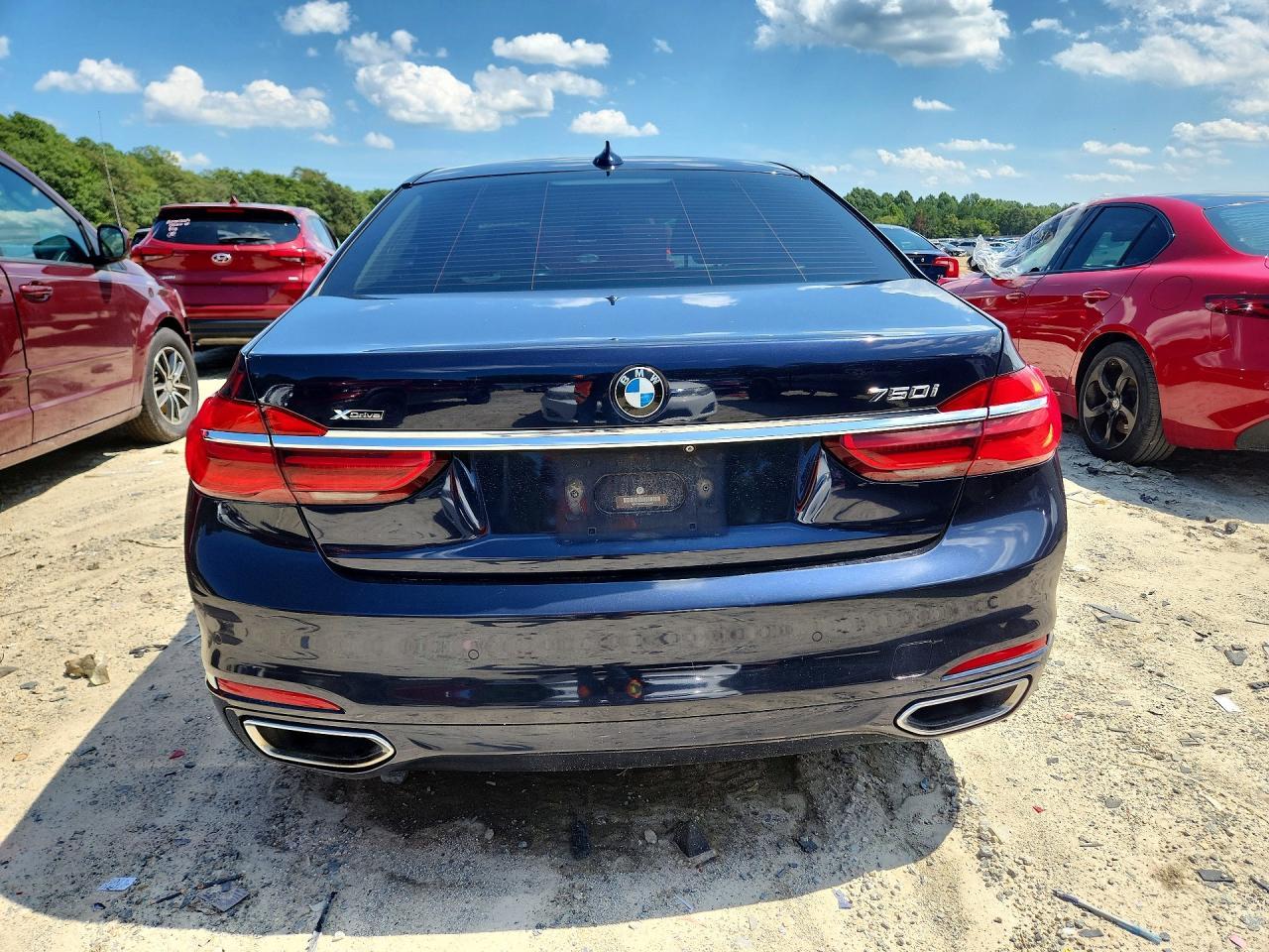 2017 BMW 750 Xi - zdjęcie 6