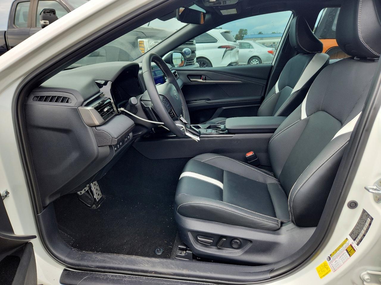 2025 Toyota Camry Se - zdjęcie 7
