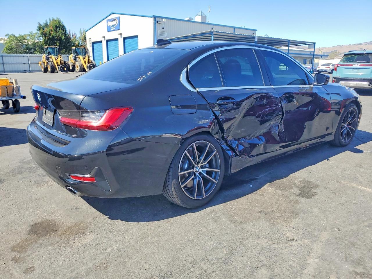 2020 BMW 330I - zdjęcie 3