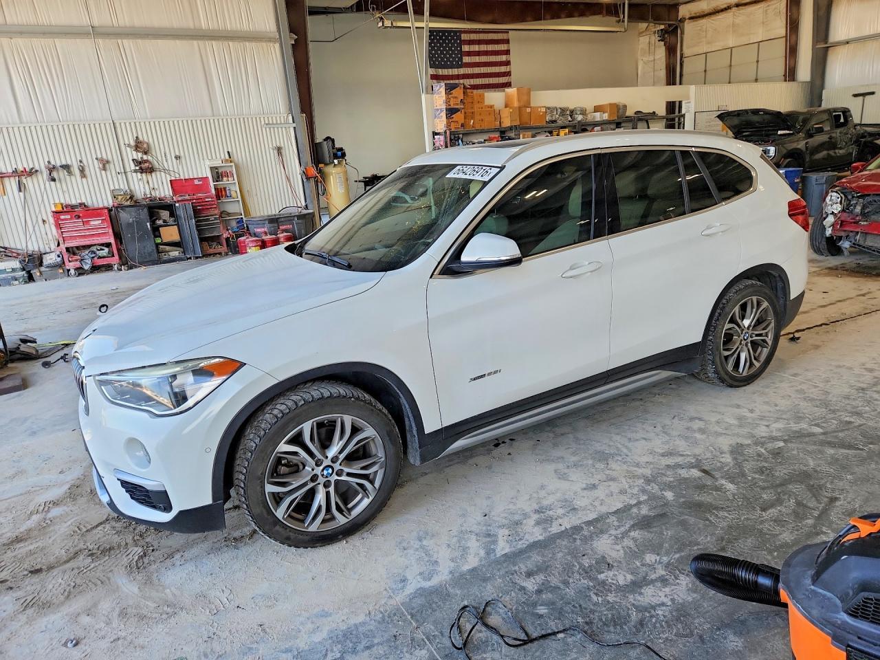 BMW X1 - zdjęcie 1