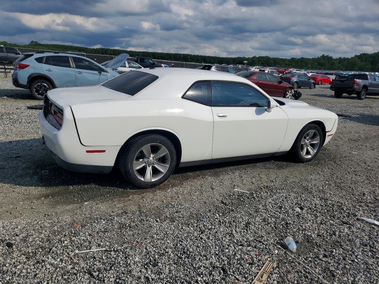 2015 Dodge Challenger Sxt - zdjęcie 3