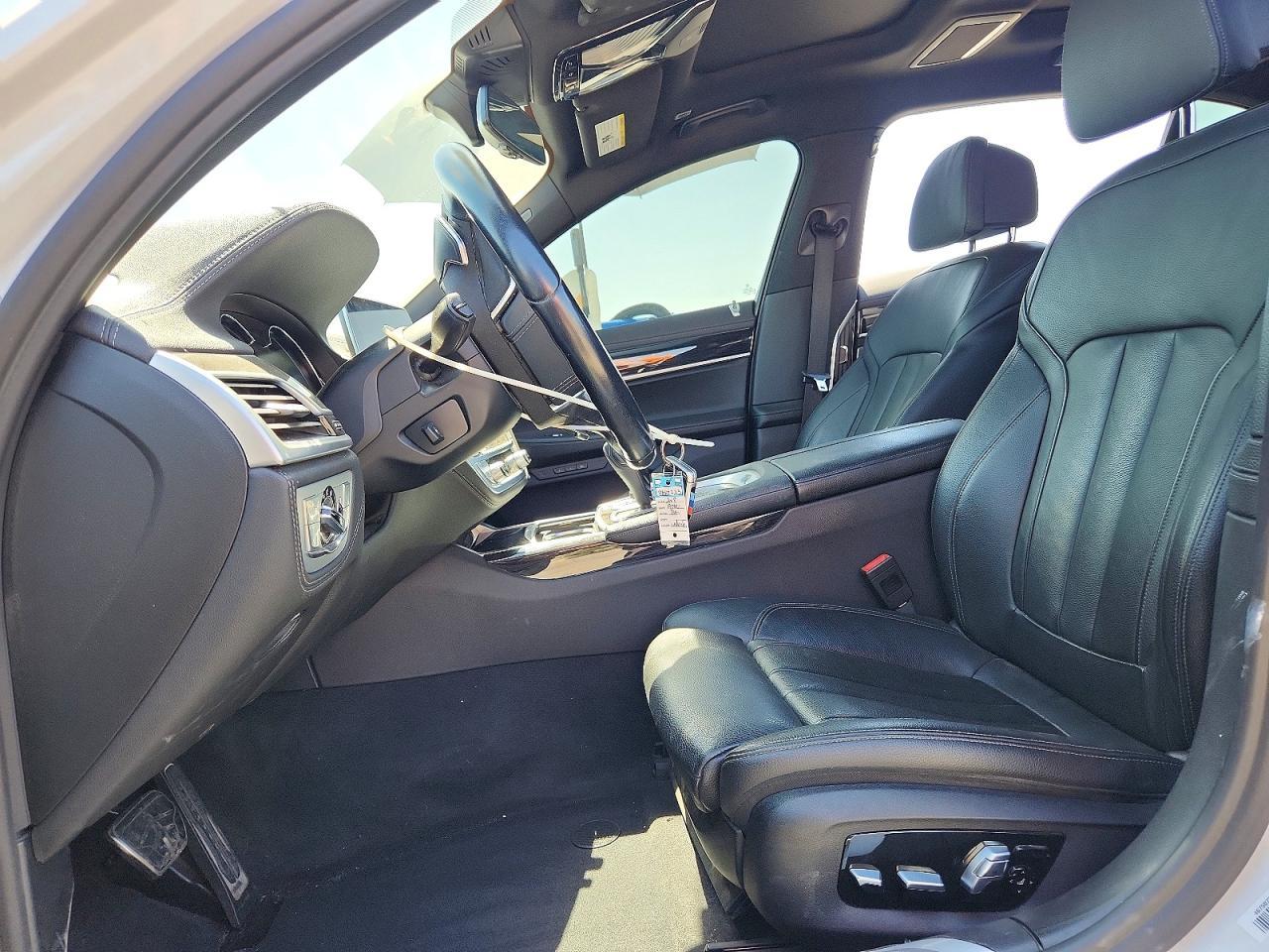 2019 BMW 740 I - zdjęcie 7