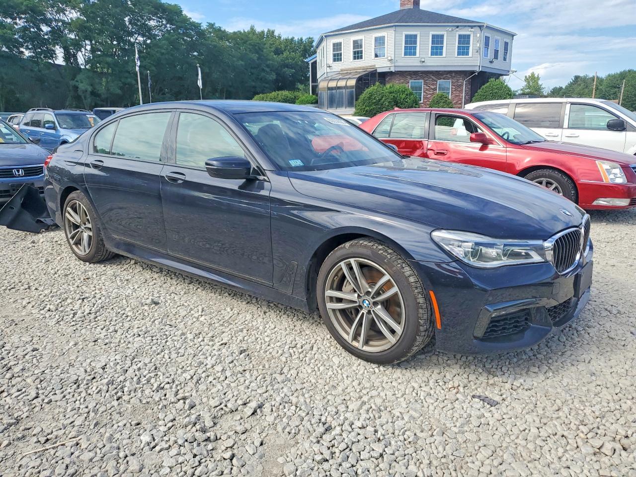 2018 BMW Seria 7 B7 - zdjęcie 4