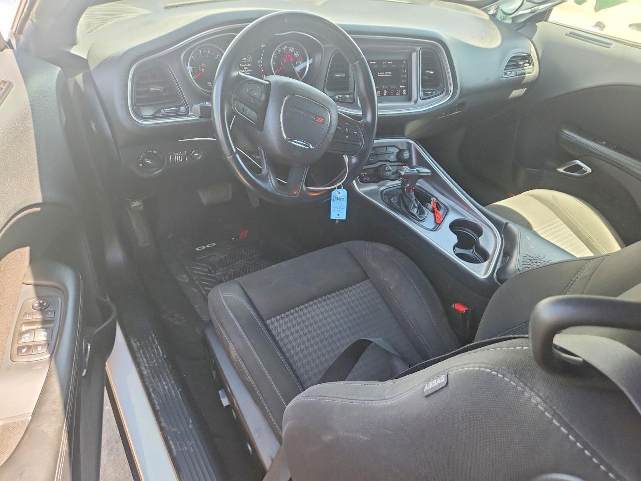 2020 Dodge Challenger Sxt - zdjęcie 8
