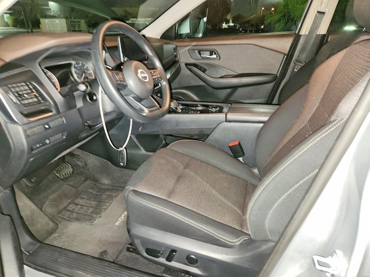 2023 Nissan Rogue Sv - zdjęcie 7