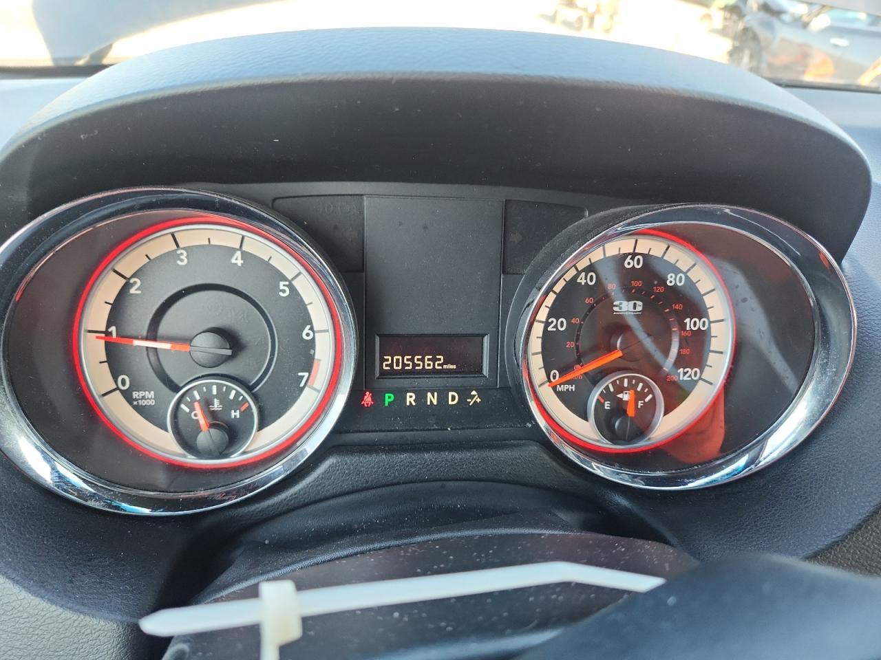 2014 Dodge Grand Caravan Sxt - zdjęcie 9