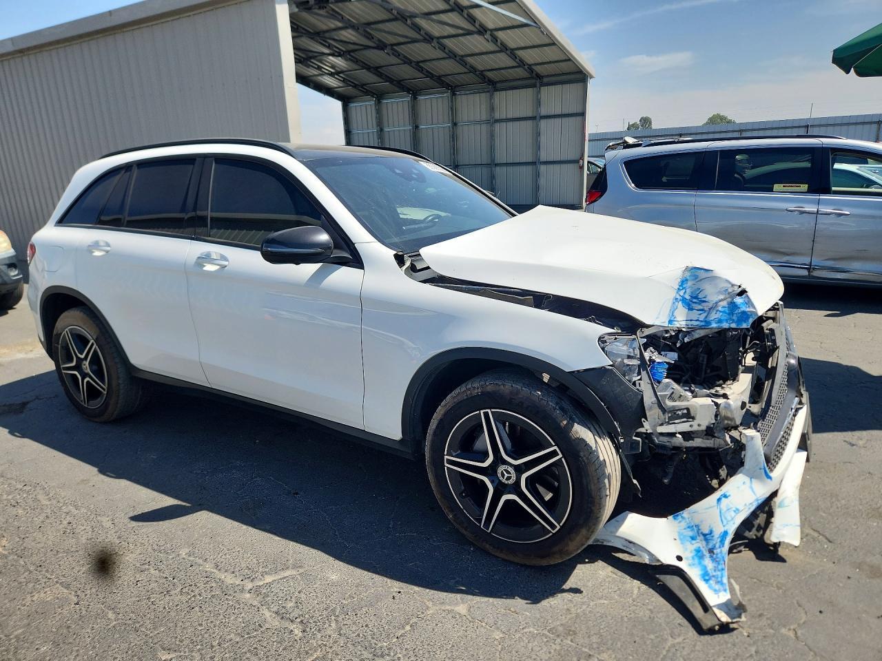 2021 Mercedes-Benz Glc 300 - zdjęcie 4