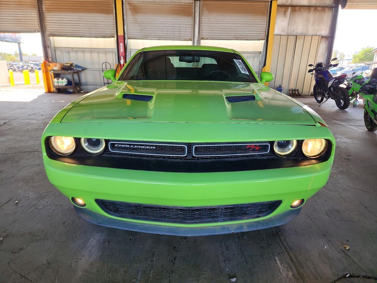 2015 Dodge Challenger Sxt - zdjęcie 5
