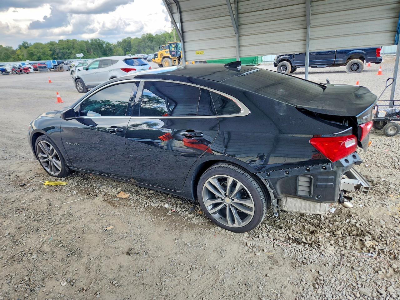 2025 Chevrolet Malibu Lt - zdjęcie 2