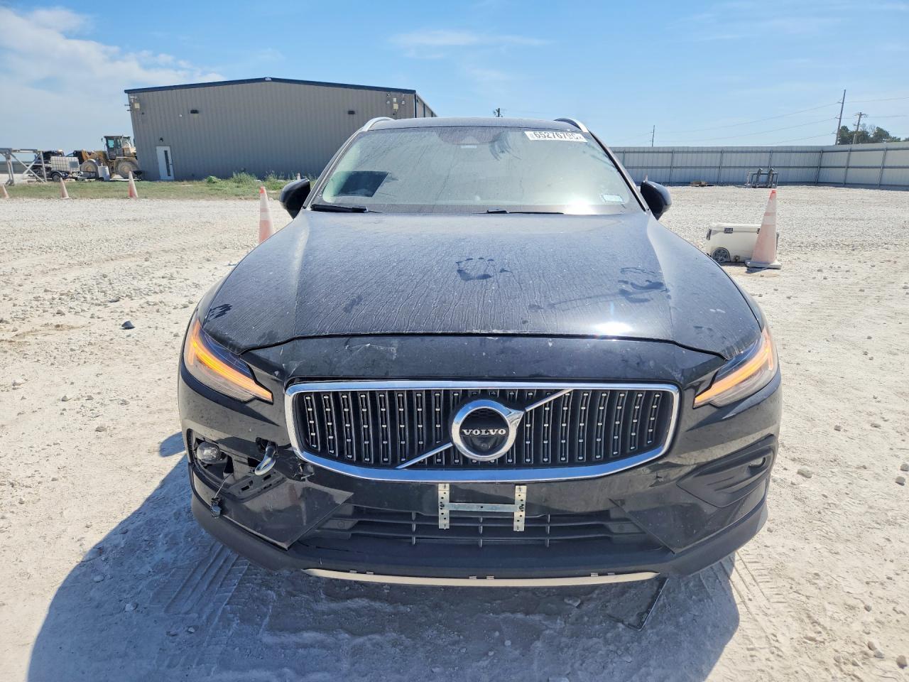 2021 Volvo V60 Cross Country T5 Momentum - zdjęcie 5
