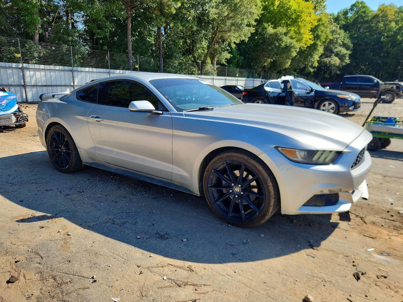 2016 Ford Mustang - zdjęcie 4