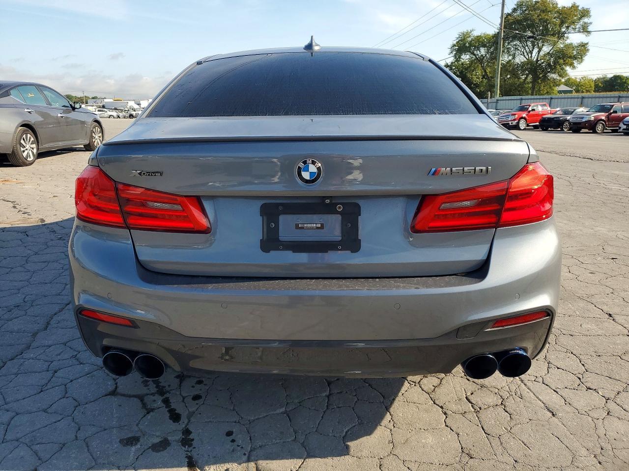 2018 BMW Seria 5 M550i - zdjęcie 6