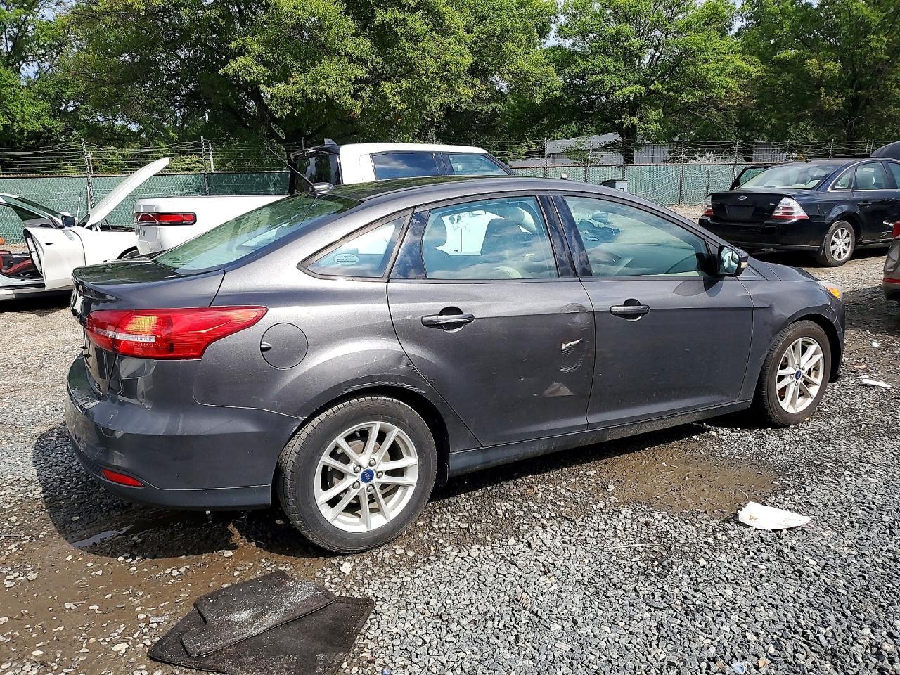 2015 Ford Focus Se - zdjęcie 3