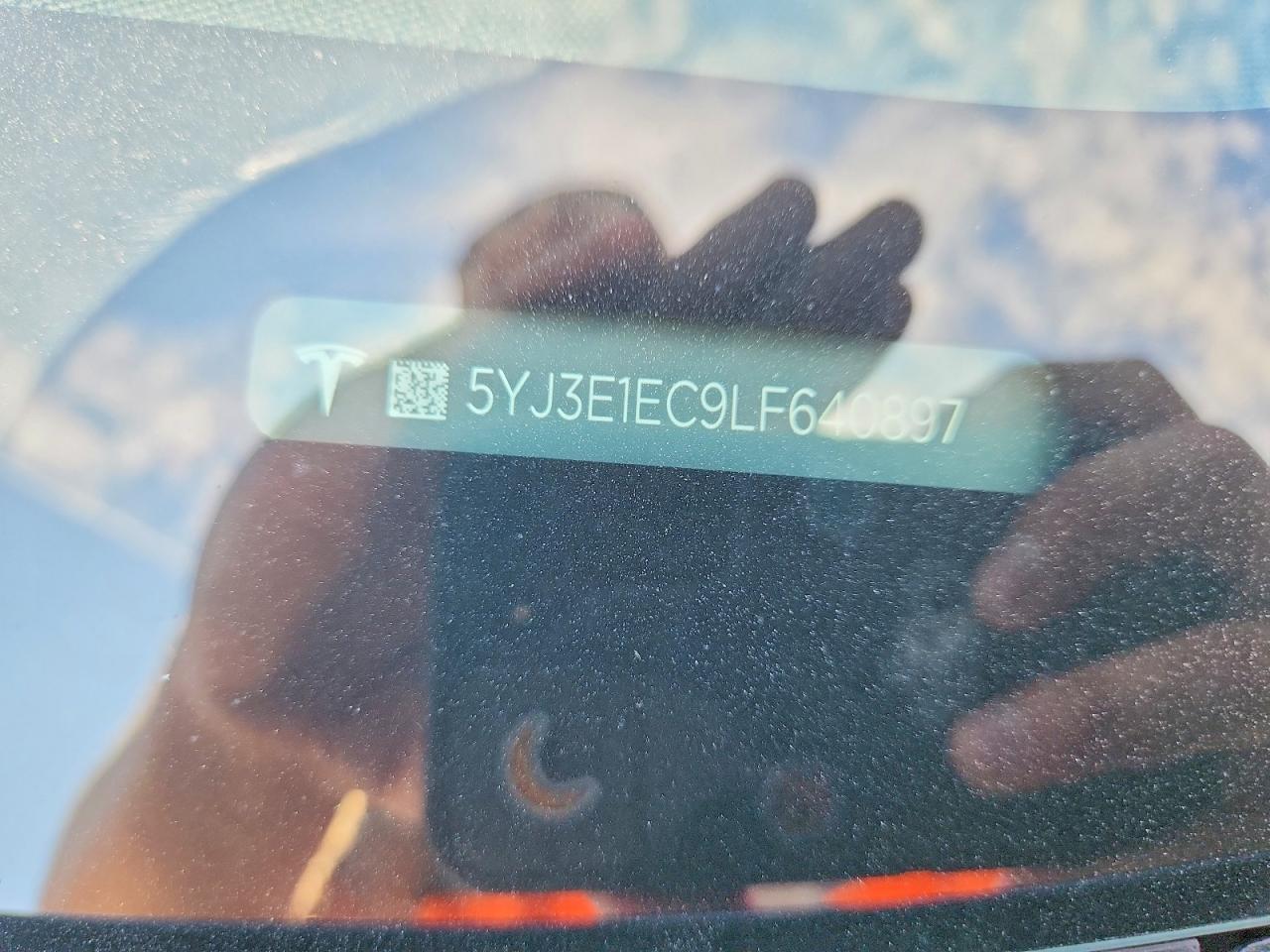 2020 Tesla Model 3 - zdjęcie 12