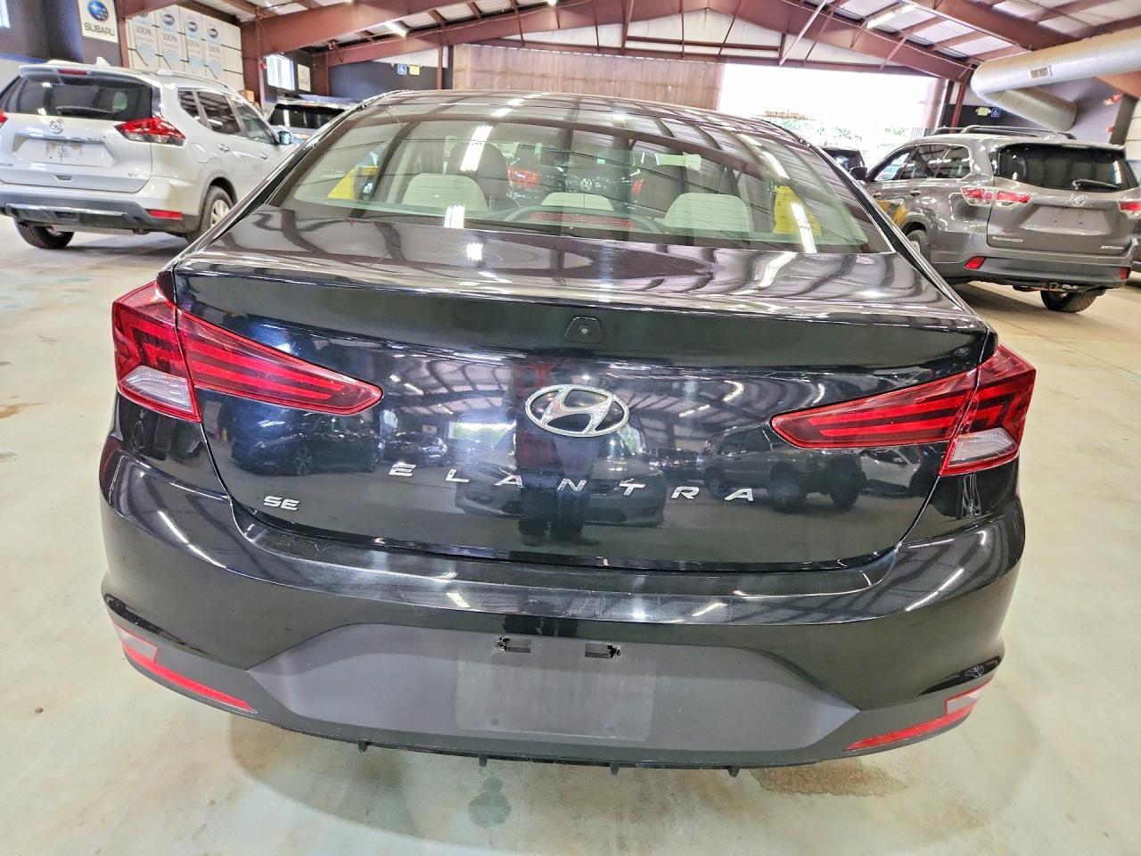 2019 Hyundai Elantra Se - zdjęcie 6