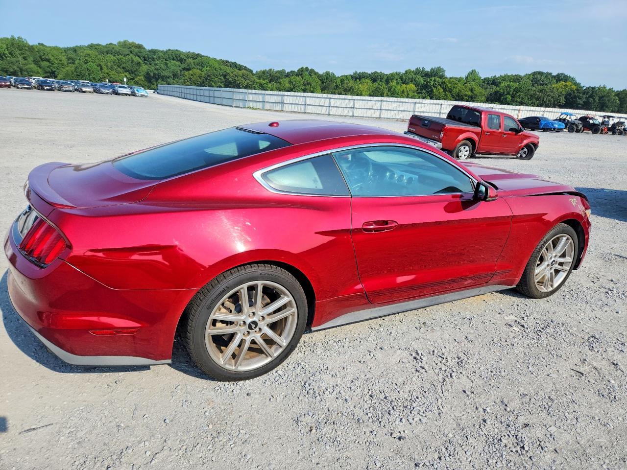 2017 Ford Mustang - zdjęcie 3