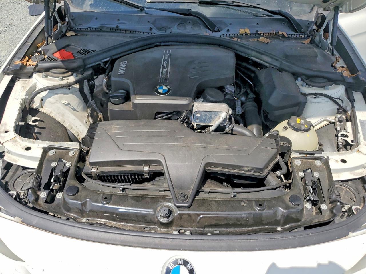 2015 BMW 320 I - zdjęcie 11