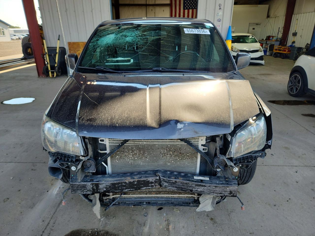 2015 Dodge Grand Caravan R/T - zdjęcie 5