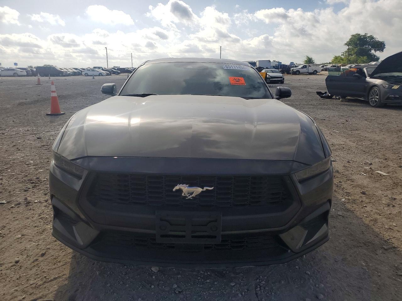 2026 Ford Mustang - zdjęcie 5