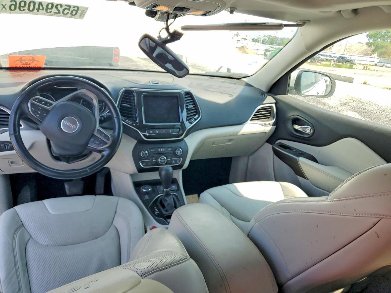 2021 Jeep Cherokee Limited - zdjęcie 8