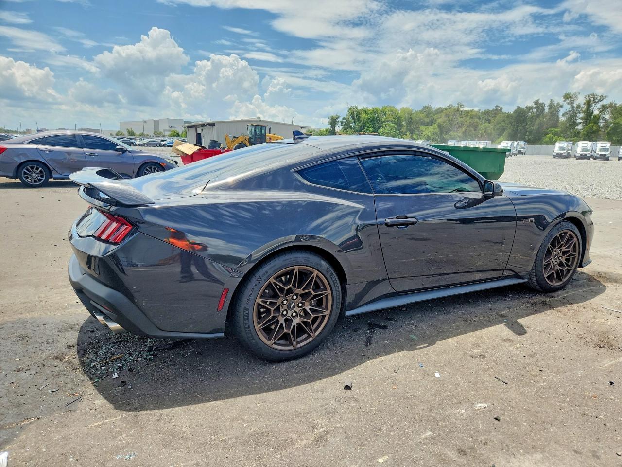2024 Ford Mustang Gt - zdjęcie 3