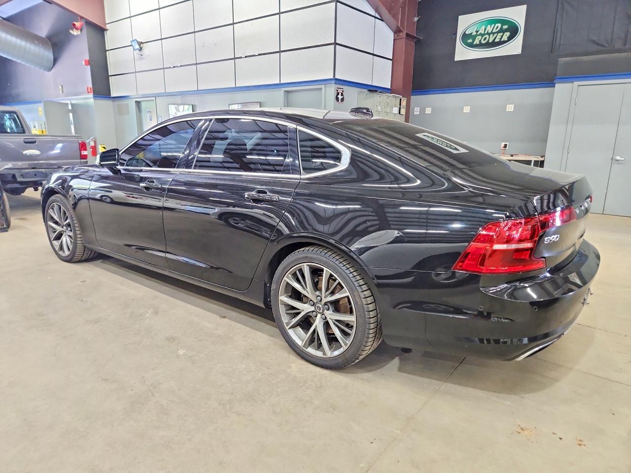 2018 Volvo S90 T5 Momentum - zdjęcie 2