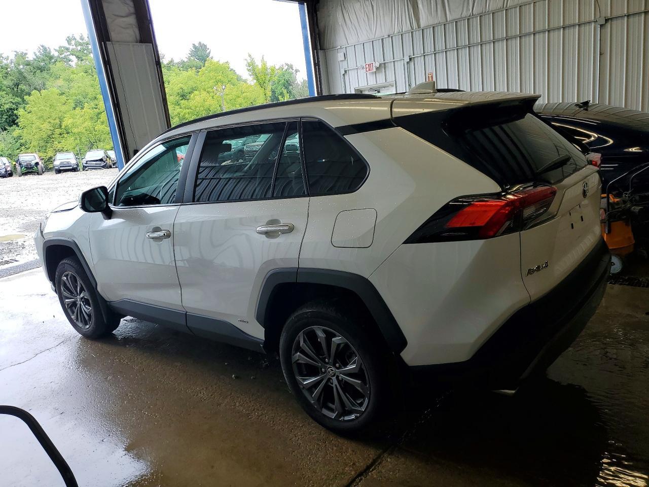 2023 Toyota Rav4 Limited - zdjęcie 2