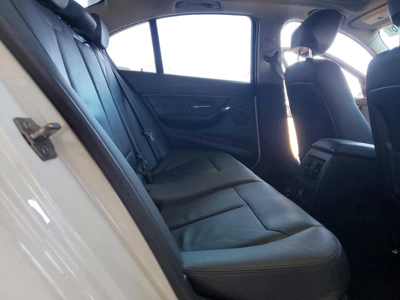 2013 BMW Seria 3 328i - zdjęcie 10