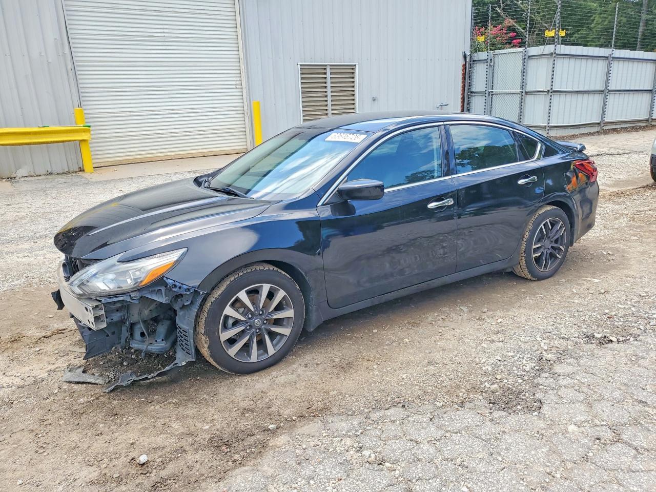 2017 Nissan Altima 2.5 Sr - zdjęcie główne