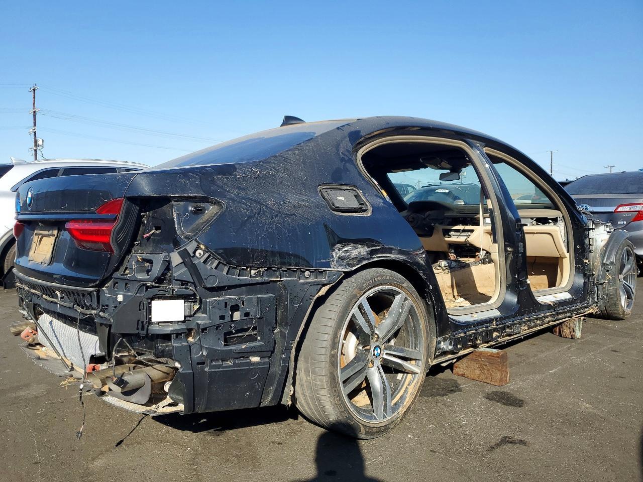2019 BMW 750 I - zdjęcie 3