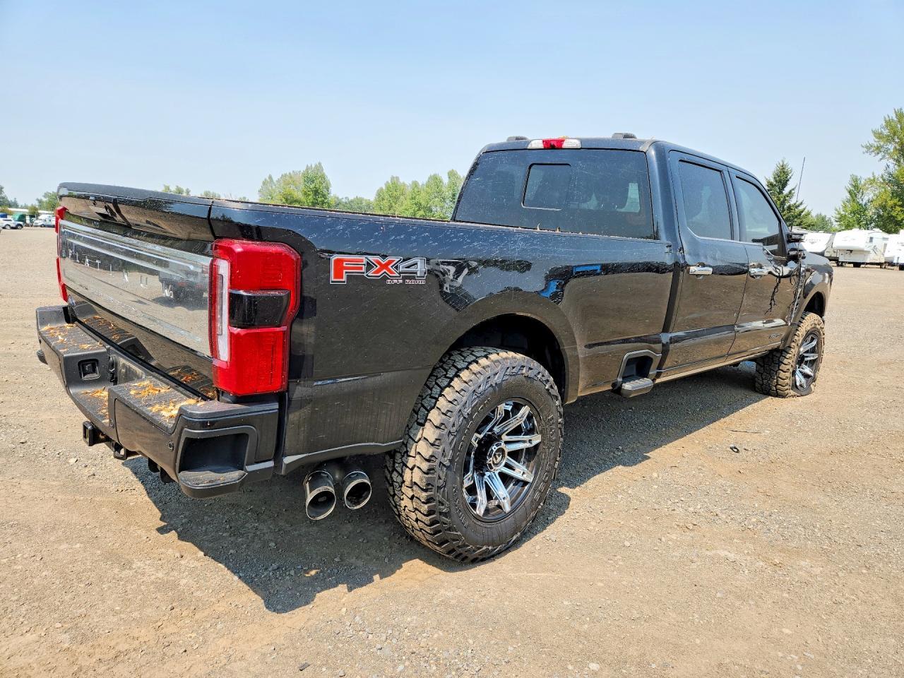 2024 Ford F350 Super Duty - zdjęcie 3