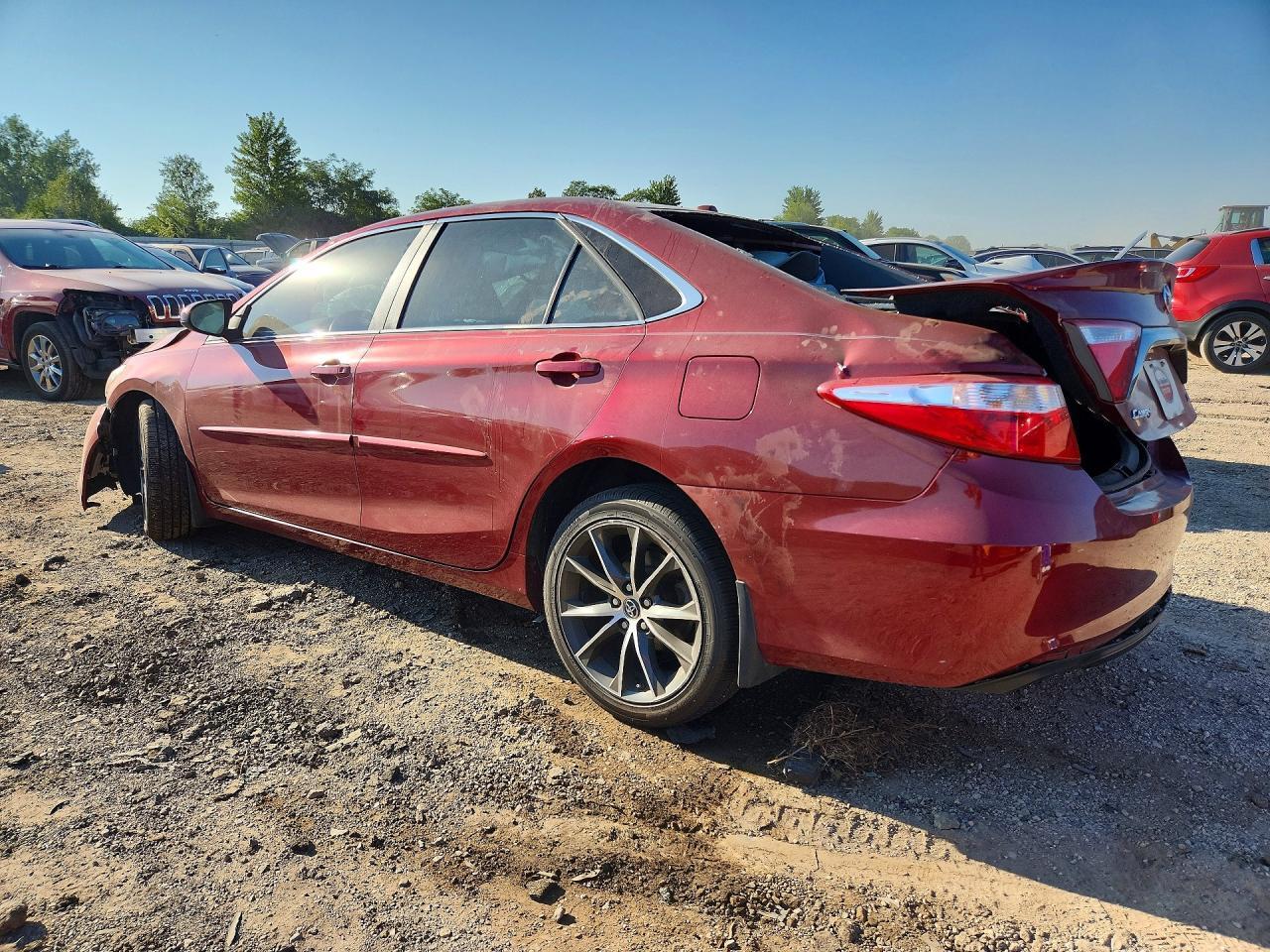 2015 Toyota Camry Xse - zdjęcie 2