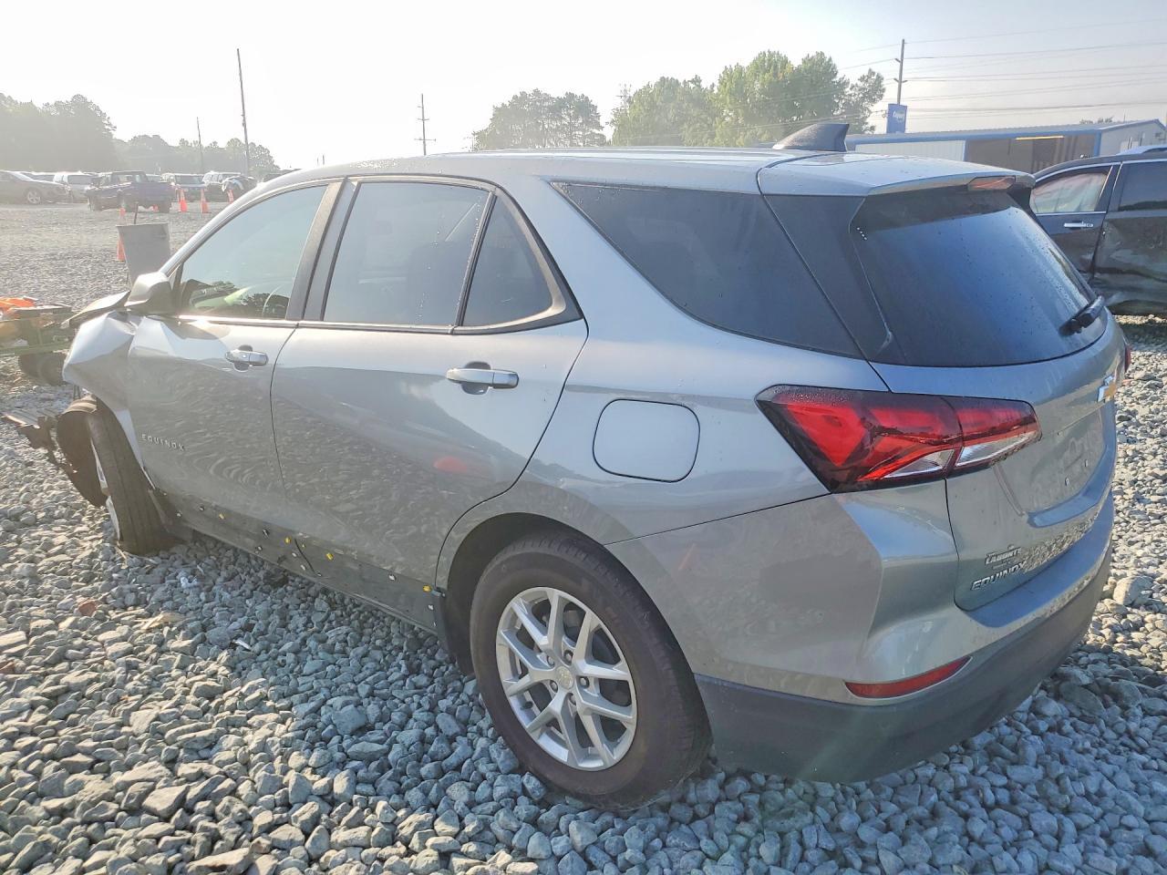 2024 Chevrolet Equinox Ls - zdjęcie 2