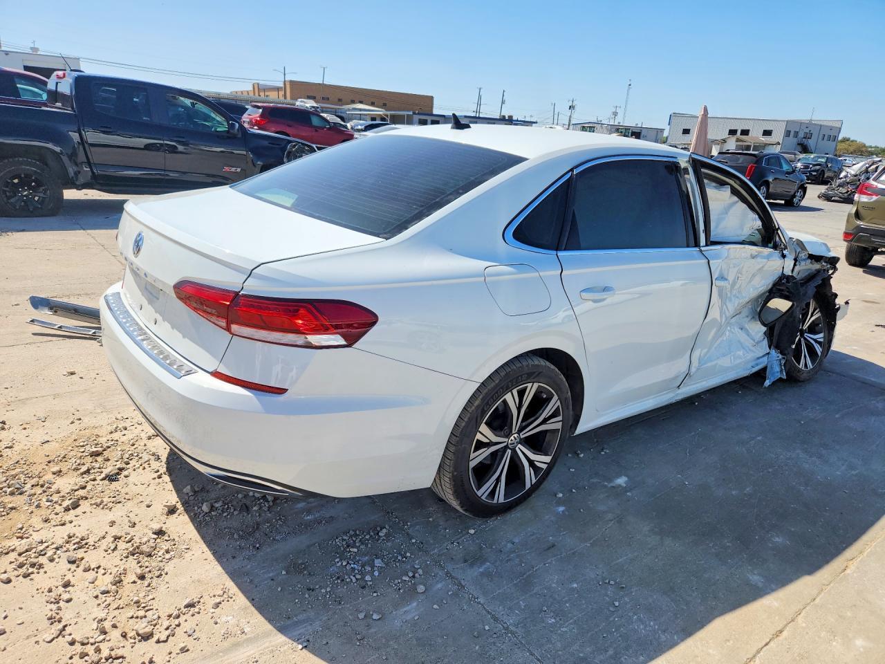 2022 Volkswagen Passat Se - zdjęcie 3