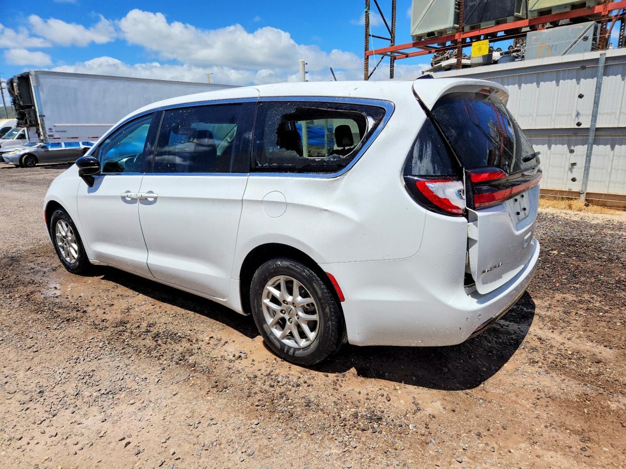 2024 Chrysler Pacifica Touring L - zdjęcie 2