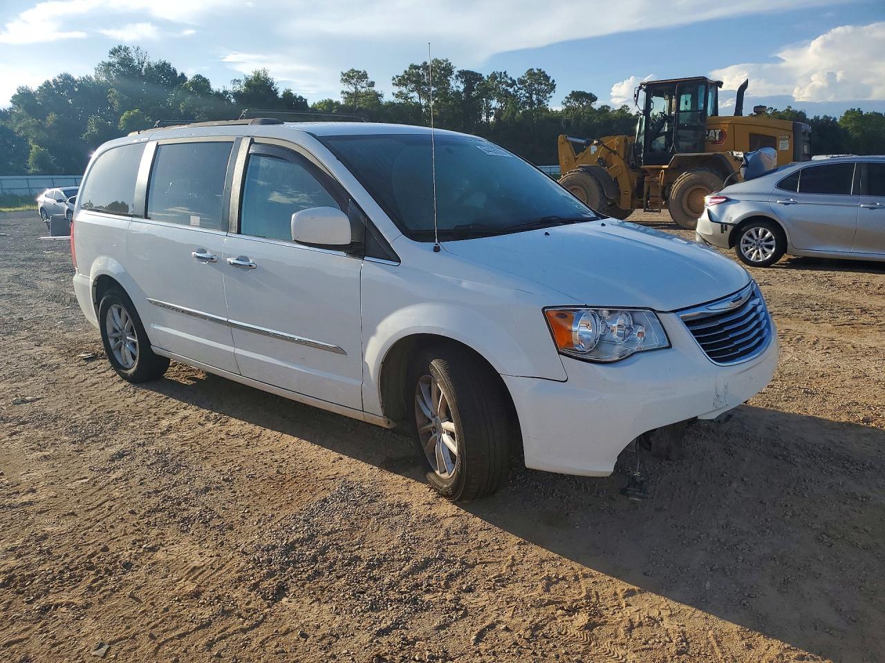 2016 Chrysler Town & Country Touring - zdjęcie 4