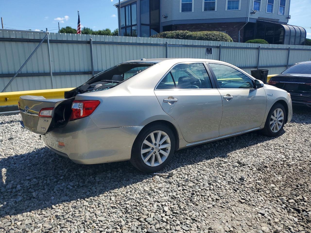 2014 Toyota Camry Hybrid Xle - zdjęcie 3