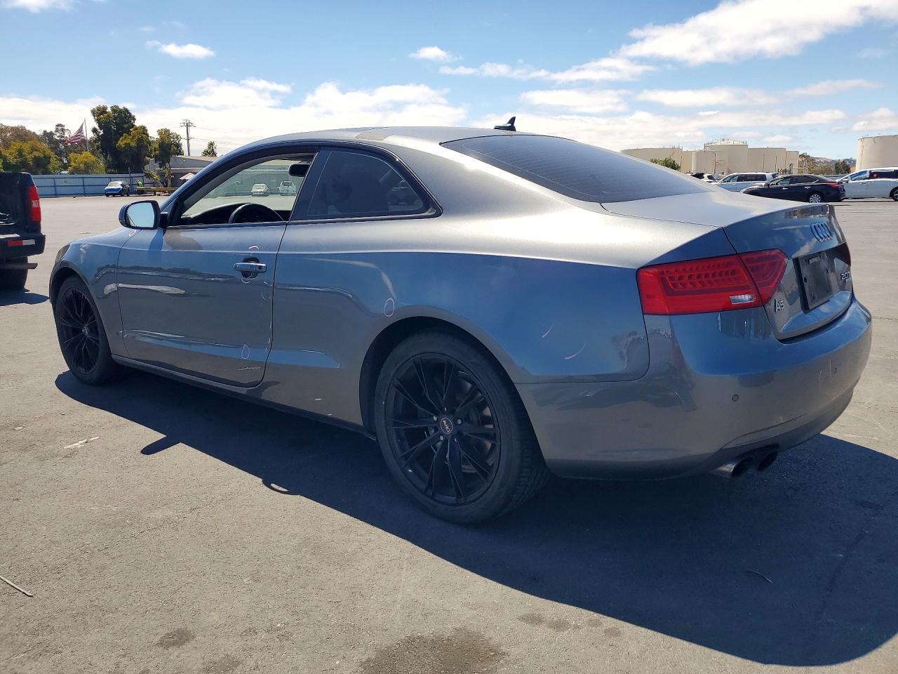 2014 Audi A5 Premium Plus - zdjęcie 2