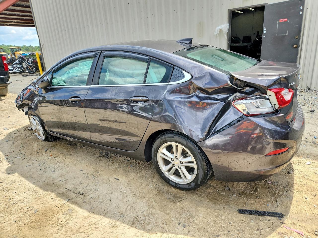2017 Chevrolet Cruze Lt - zdjęcie 2